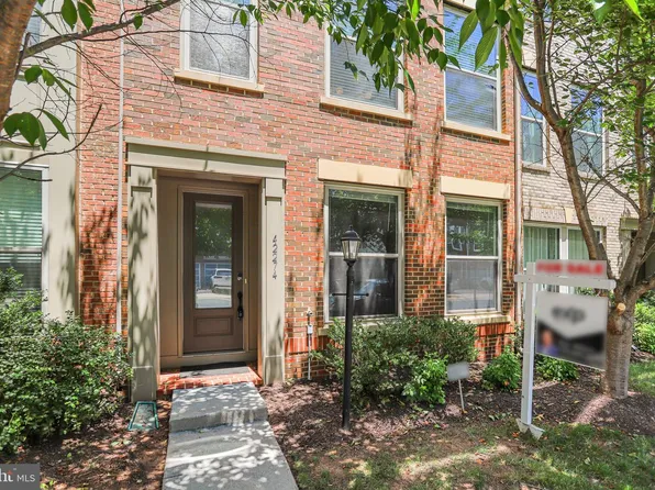 42274 Hampton Woods Ter, Ashburn, VA 20148