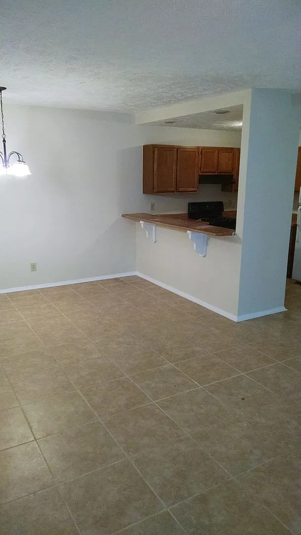 Apartment for rent - 2 bedroom - 2 bathroom Available July 20th — Photo 3