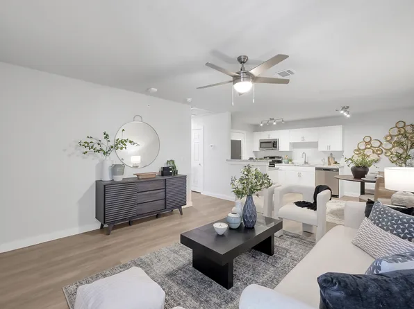 Esperanza at Wild Orchid