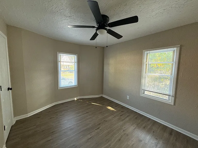 16255 Lilac St — Photo 5