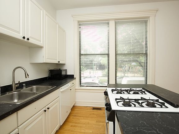 4th image of 2919 N Mildred Ave #3