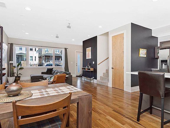 4th image of 3567 W Wabansia Ave
