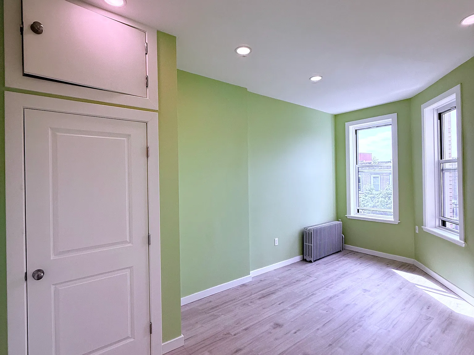 2138 Bleecker Street — Photo 3