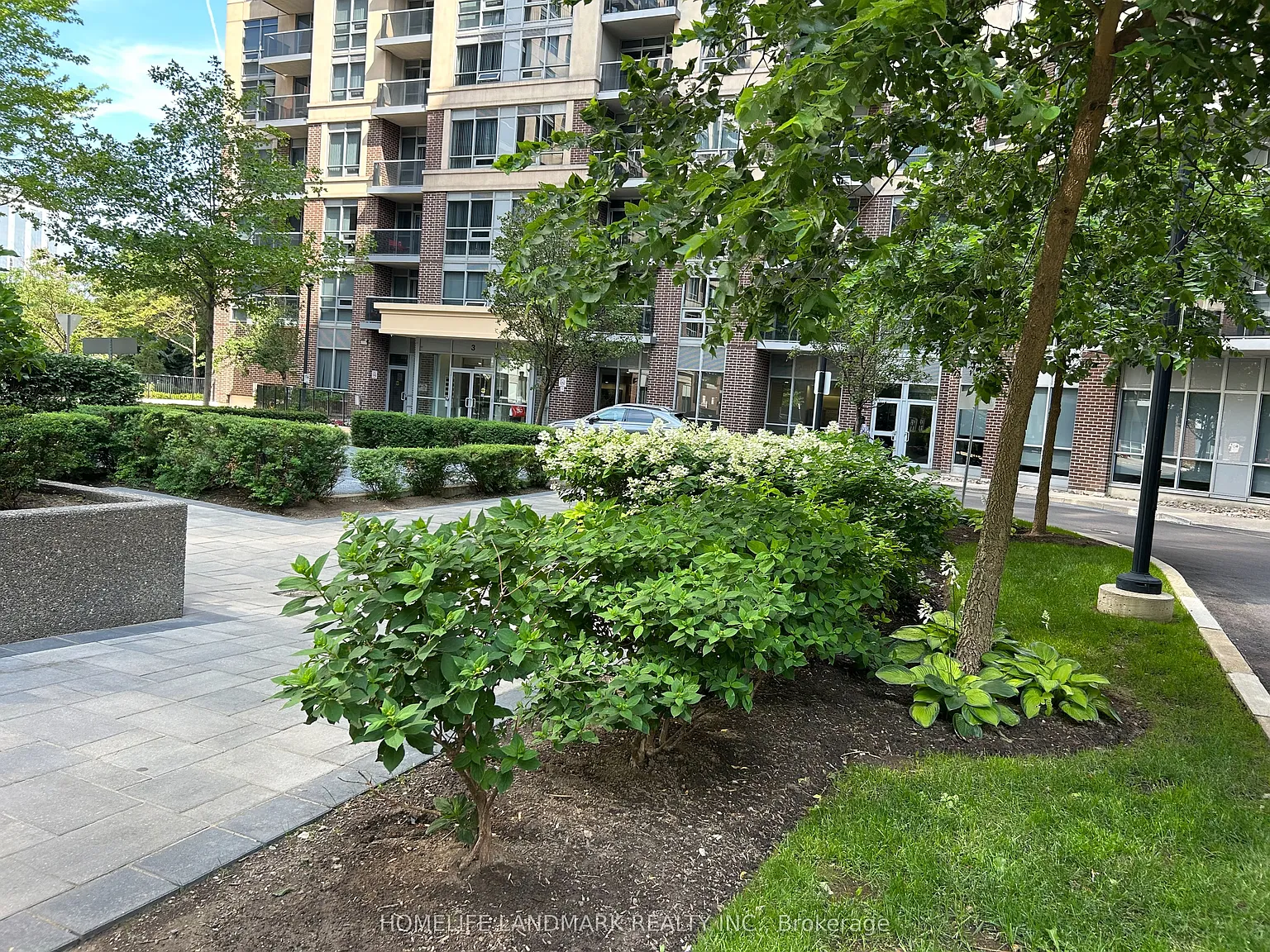 2 bed, $2,400 — Photo 4