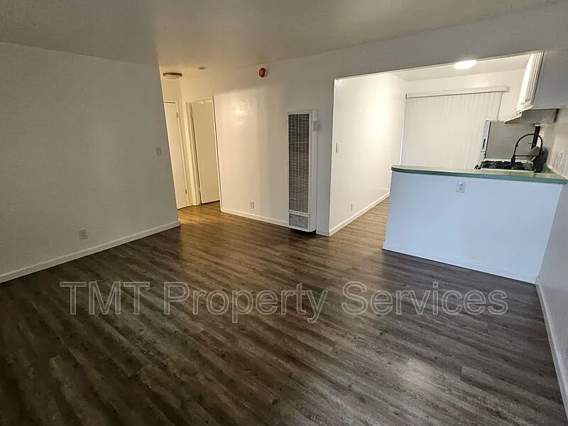 1 bed, 1.0 bath, $1,050 — Photo 4