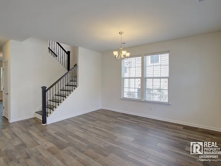 104 Elliot Creek Ln — Photo 10