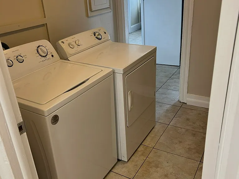 201 Concord St #1 — Photo 4
