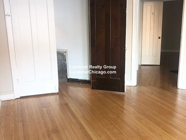4265 W Addison St #1 — Photo 17