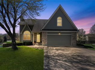 200 NE Bridgeport Ct, Blue Springs, MO 64014