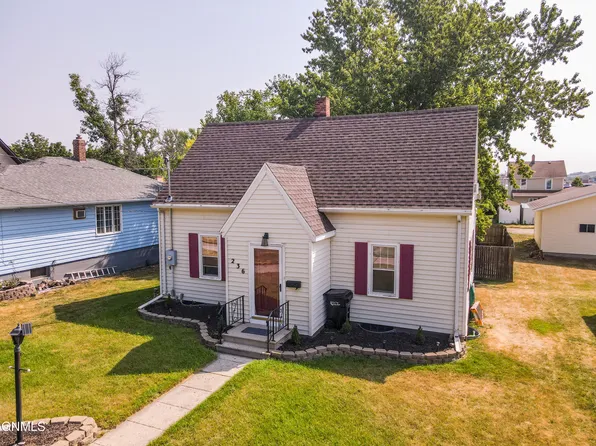 236 5th Ave NW, Valley City, ND 58072