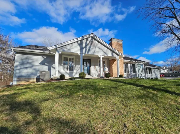2302 Claymoor Dr, Chesterfield, MO 63017