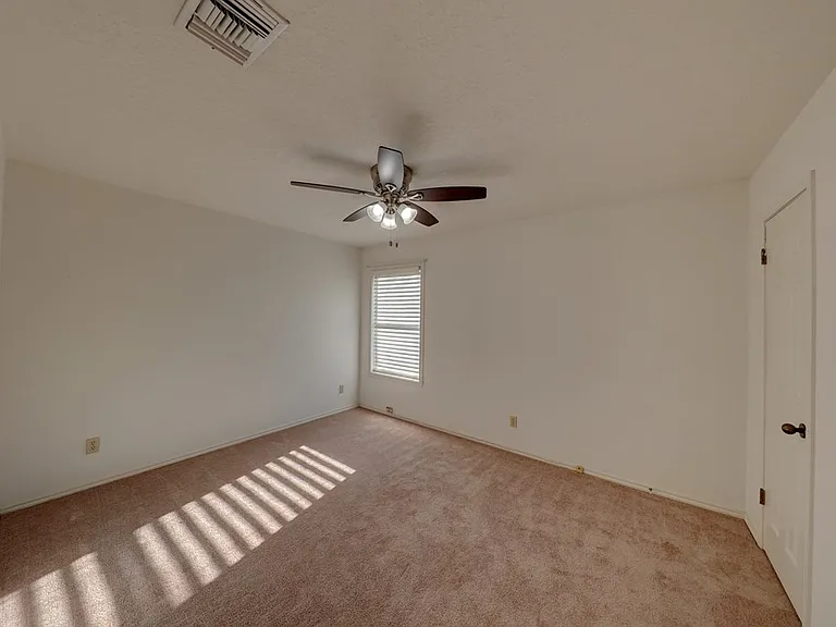2745 Bandera Hwy — Photo 9