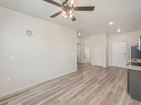 Platform Dothan's 2-bedroom layout offers the perfect setup for roommates or anyone needing extra space.