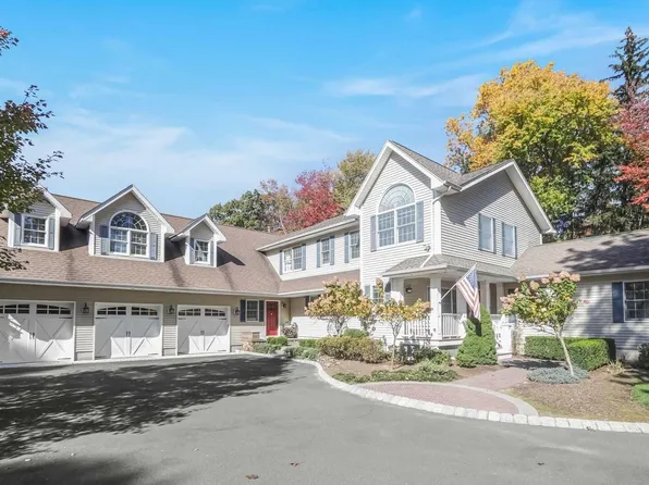 856 W Crescent Ave, Allendale, NJ 07401