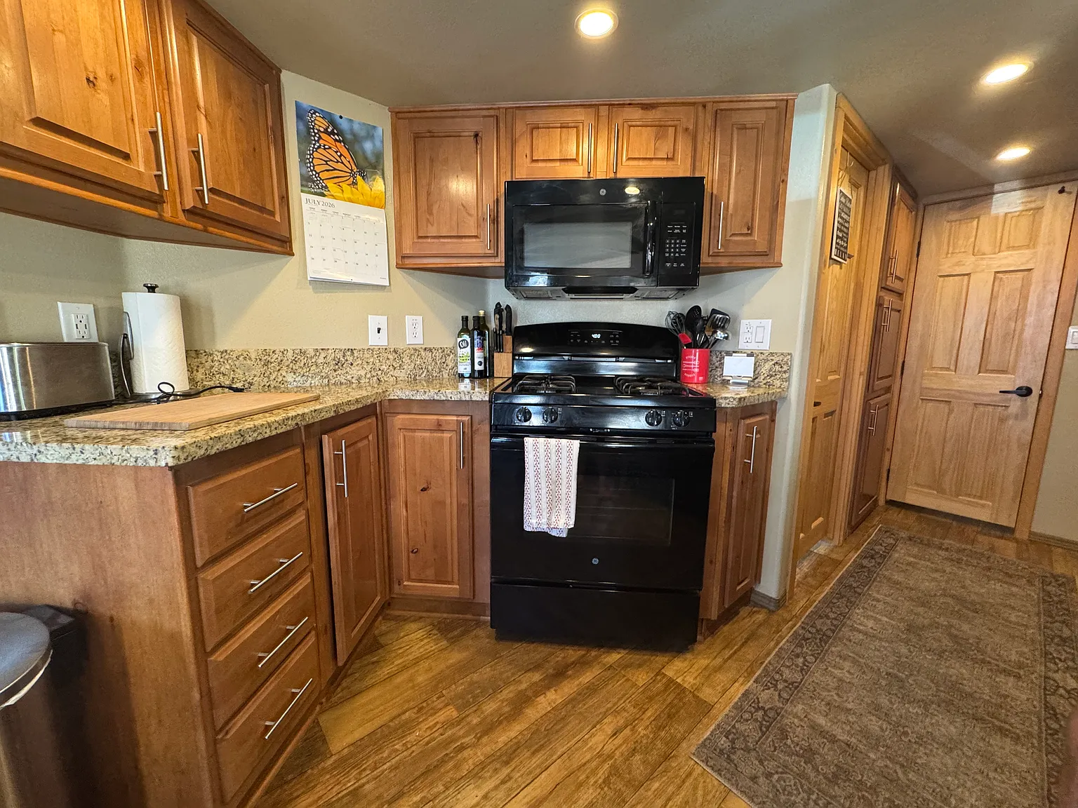 1 bed, 400 sqft, $2,500 — Photo 4