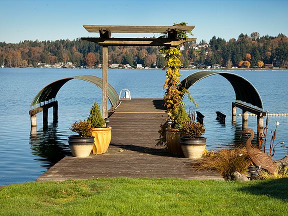 Dock w/ covered boat lift