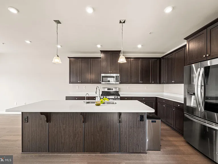 220 Chase Dr — Photo 6