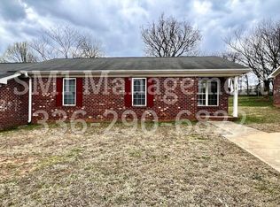 121 Thomas St, High Point, NC 27263