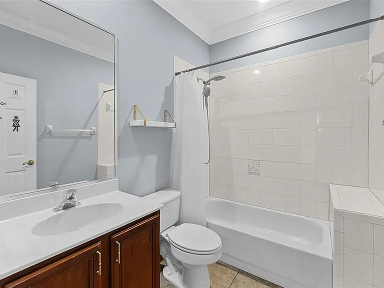 8507 Saint Marino Blvd — Photo 46