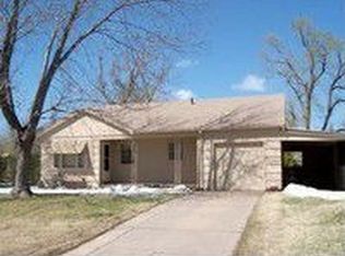 1208 E 9th Ave, Hutchinson, KS 67501