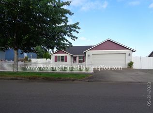 405 Lavender St, Silverton, OR 97381