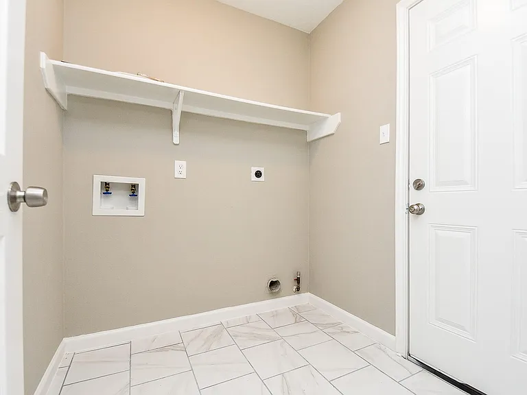 7818 Summer Place Dr — Photo 26