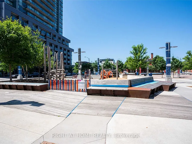 36 Lisgar St #831W — Photo 22