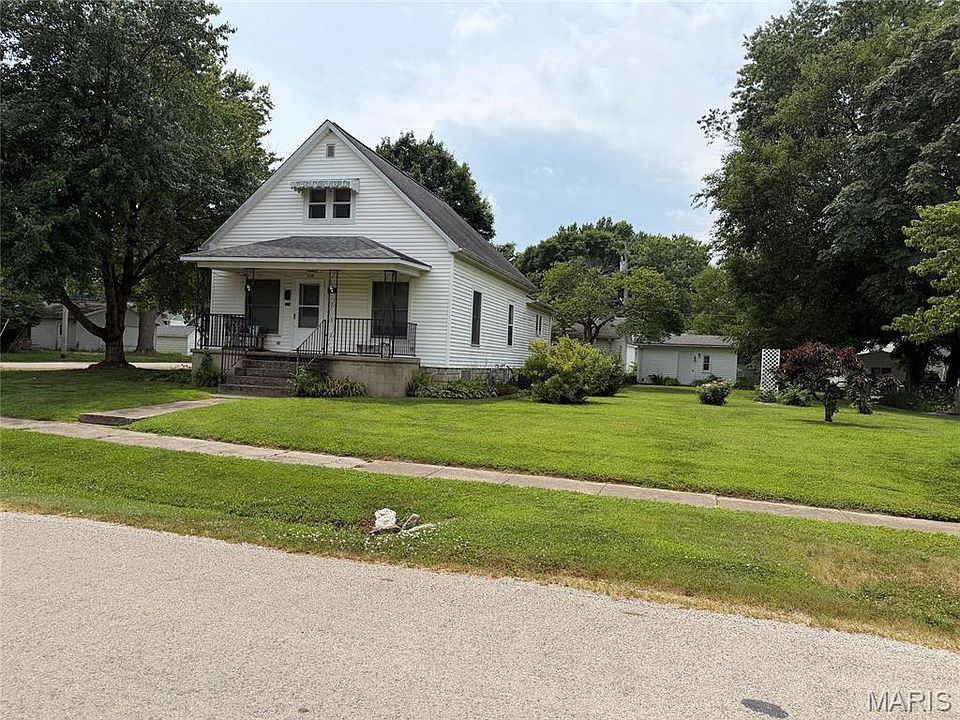 1st image of 526 Sanford Ave