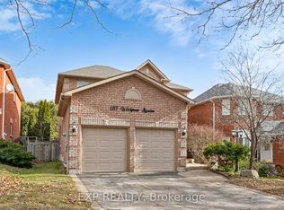 1117 Windgrove Sq, Pickering, ON L1X2S5
