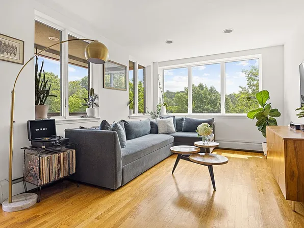 811 5th Ave APT 302, Brooklyn, NY 11232