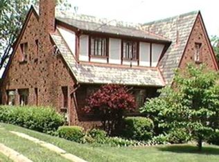 714 Chestnut St, Coraopolis, PA 15108