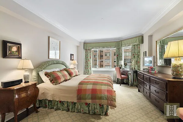 Sold by Halstead Real Estate | media 2