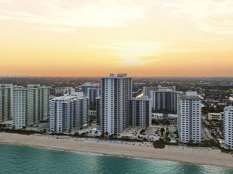 3500 Galt Ocean Dr #2314 — Photo 2