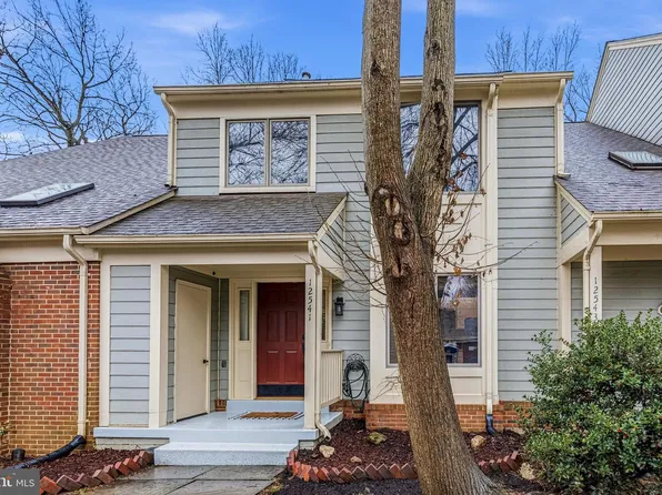 12541 N Lake Ct, Fairfax, VA 22033