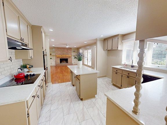 4th image of 66 Springhill Dr