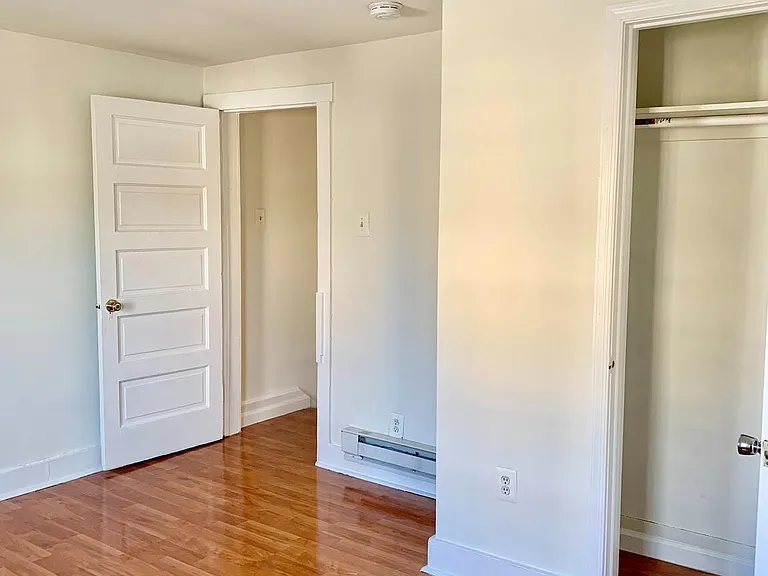 221 Baker St — Photo 26