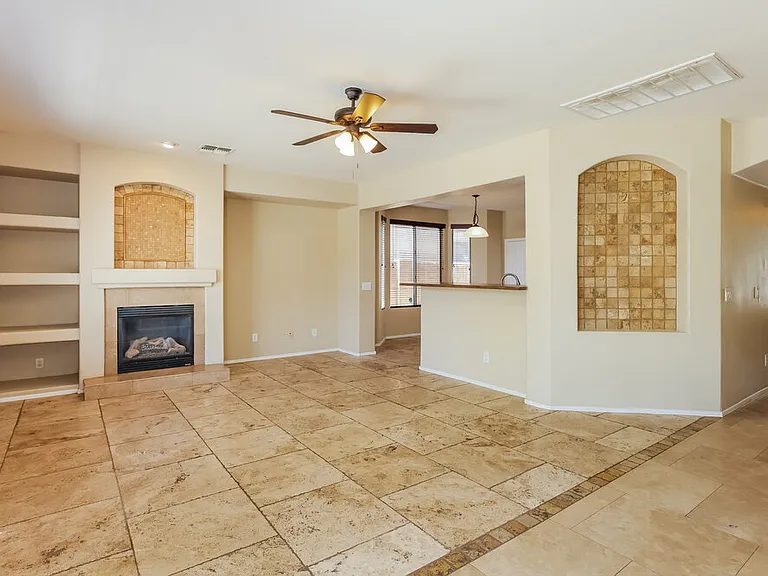 7117 W Sophie Ln — Photo 6