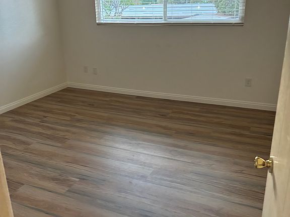 4th image of 414 W Kelly Ave
