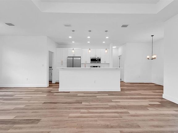 5th image of 23458 Mac Beth Ct