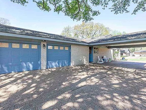 Large 2-car garage & parking