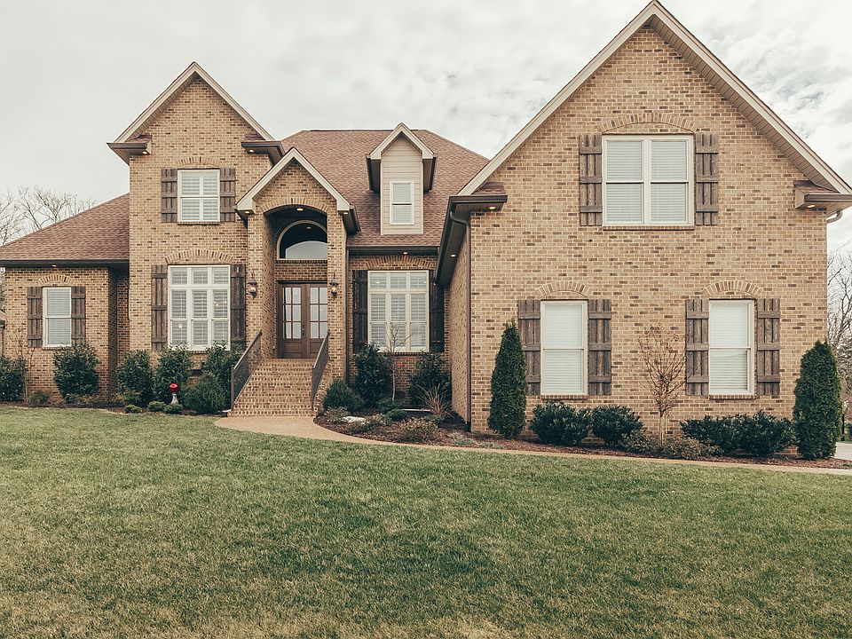 1st image of 217 Higginson Pl S