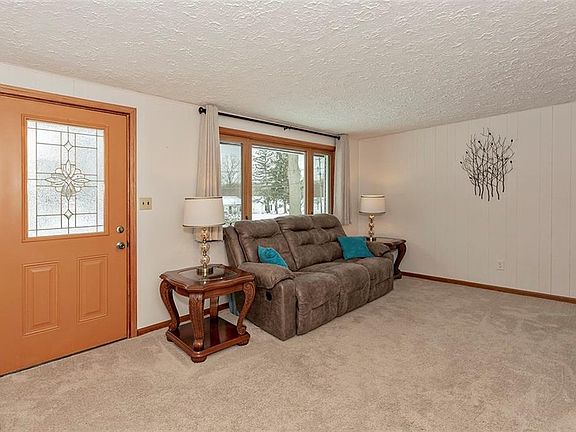 2nd image of 332 Cynthia Dr