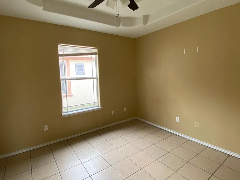1903 W Douglas St #1 — Photo 9