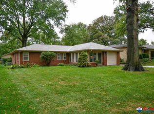 1575 Sunburst Ln, Lincoln, NE 68506