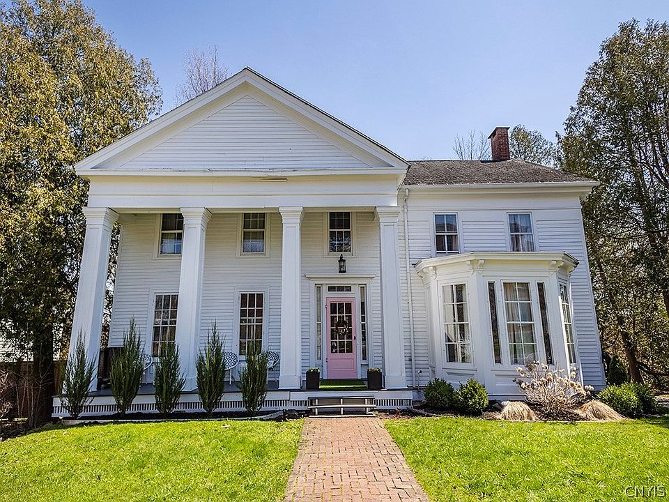 1st image of 34 Lincklaen St