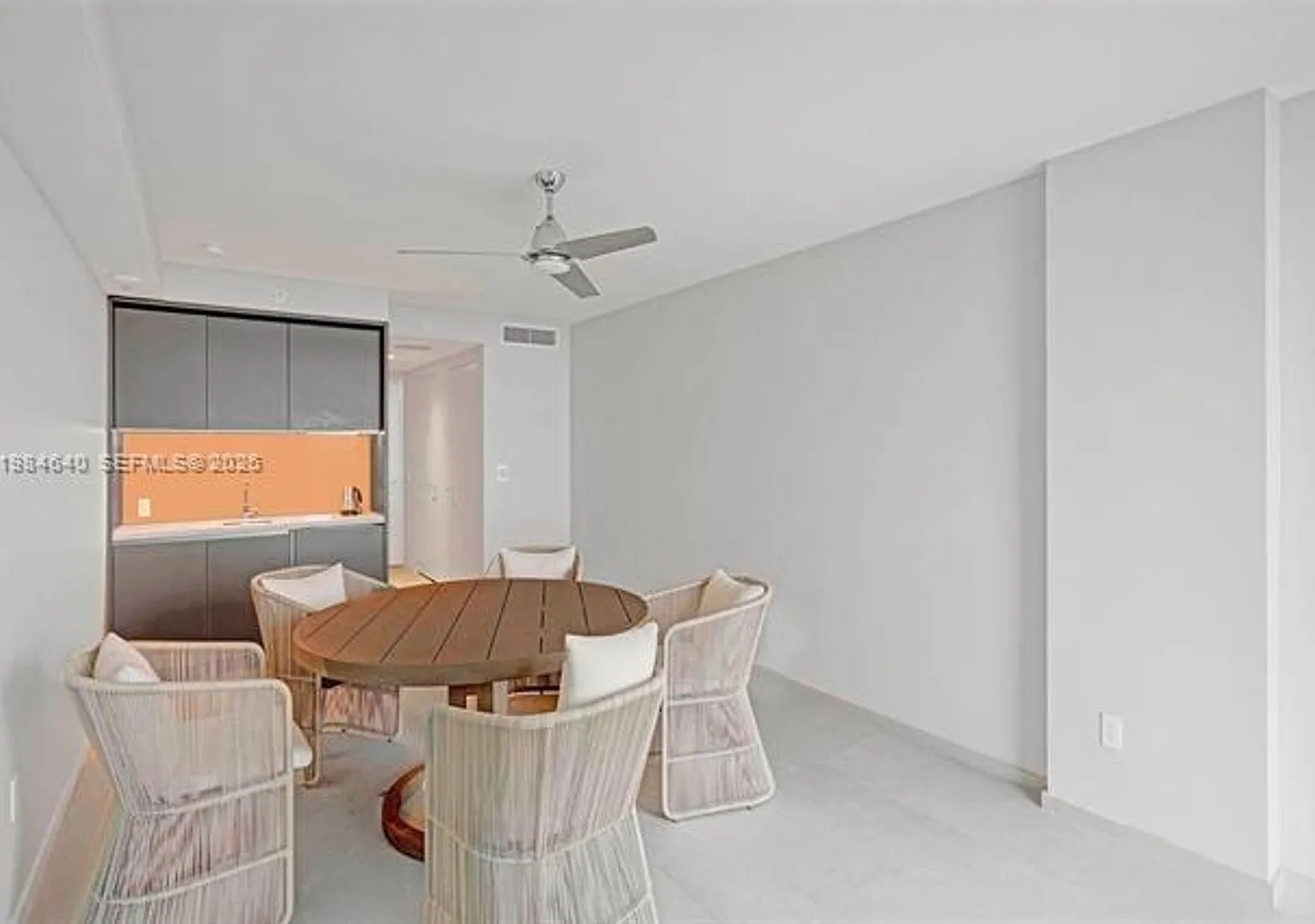 18975 Collins Ave cu-Cabana 8, Sunny Isles Beach, FL 33160 — Photo 1