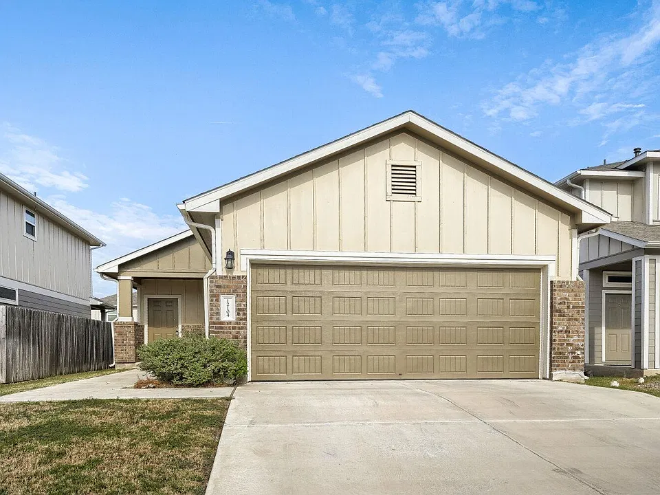 12104 Tolson Dr