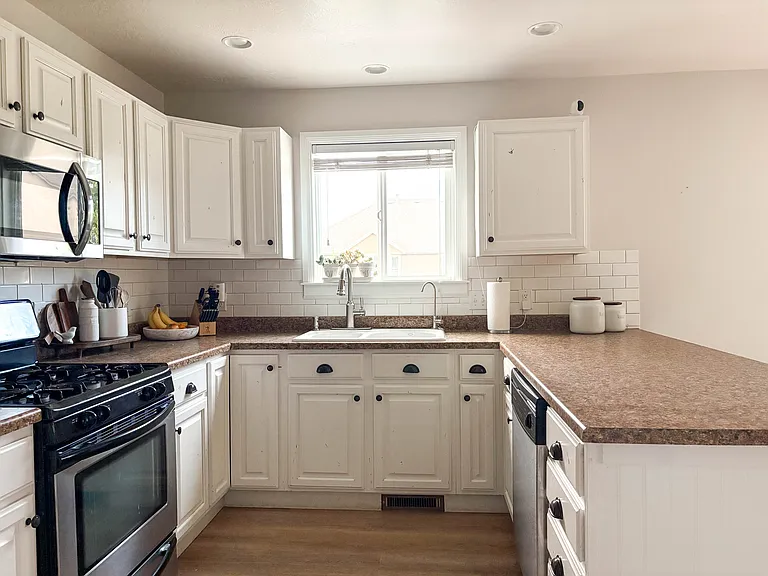 98 N 1650 E — Photo 14
