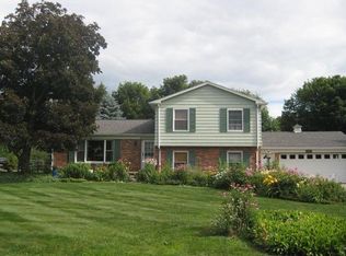 1105 Fenton Hills Dr, Flint, MI