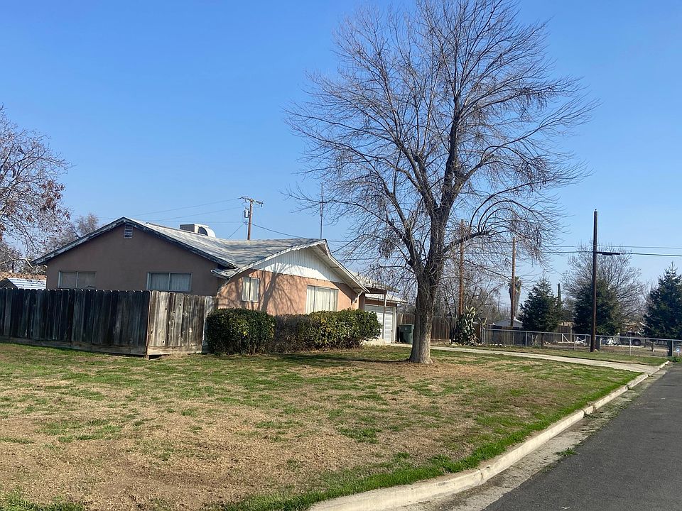 2nd image of 702 E Cast Ave